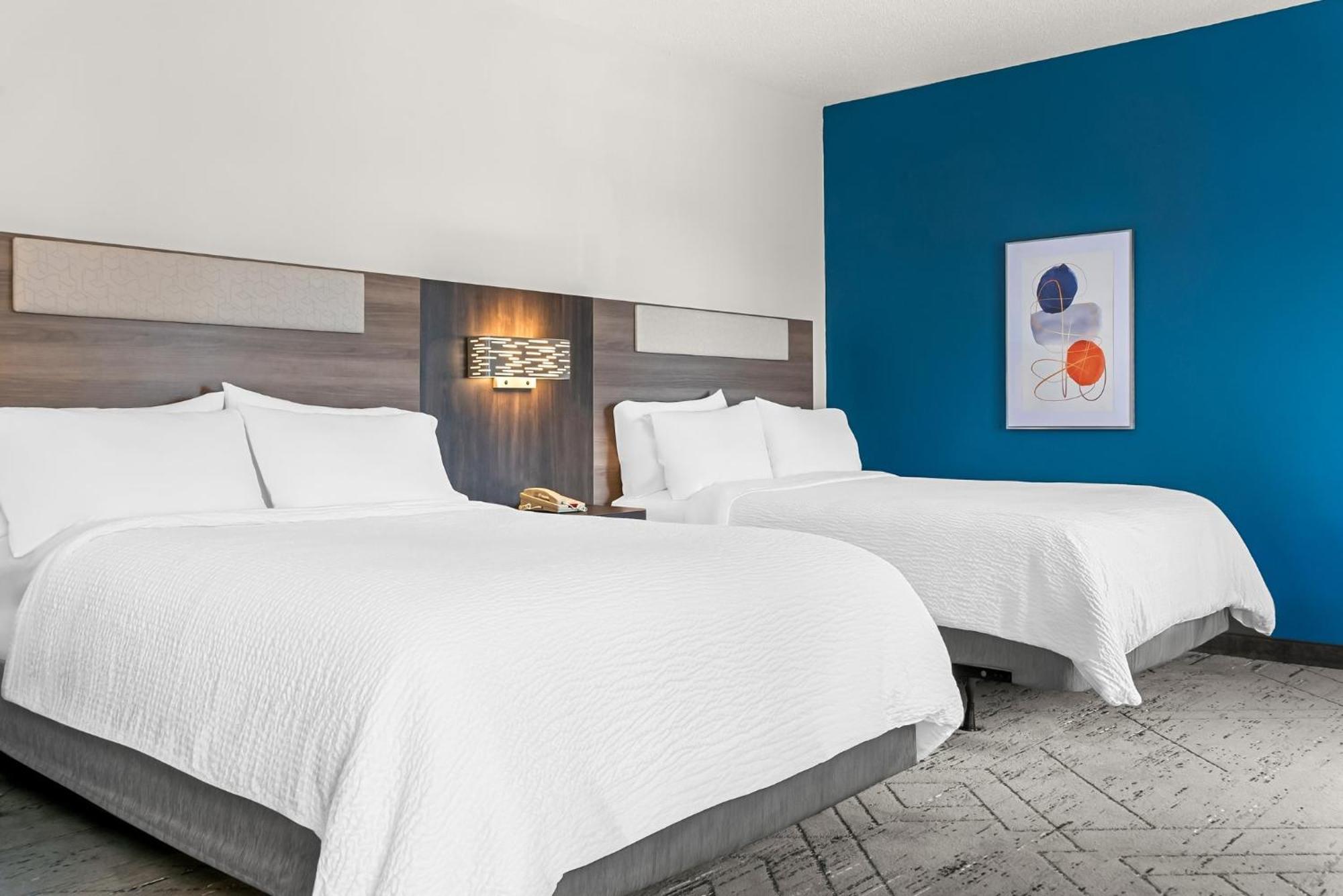Holiday Inn Express & Suites Detroit - Novi By Ihg Екстер'єр фото