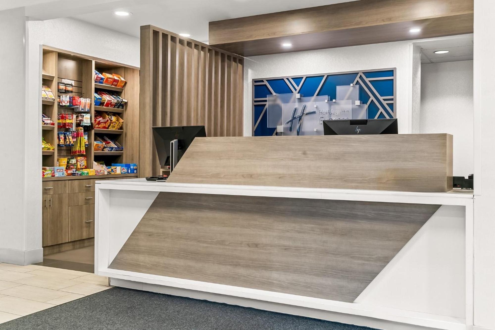 Holiday Inn Express & Suites Detroit - Novi By Ihg Екстер'єр фото