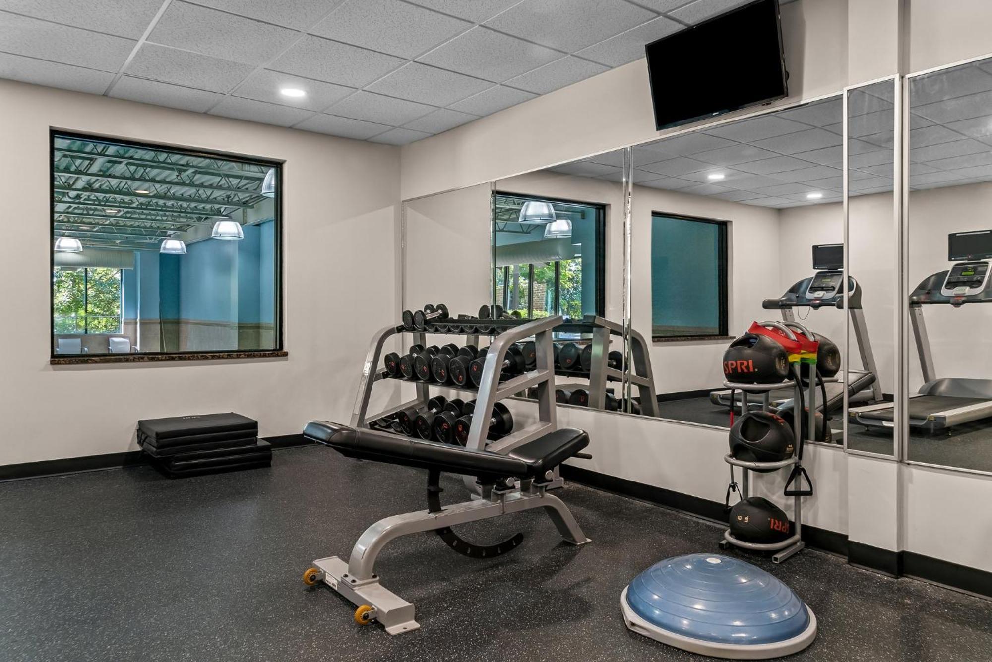 Holiday Inn Express & Suites Detroit - Novi By Ihg Екстер'єр фото