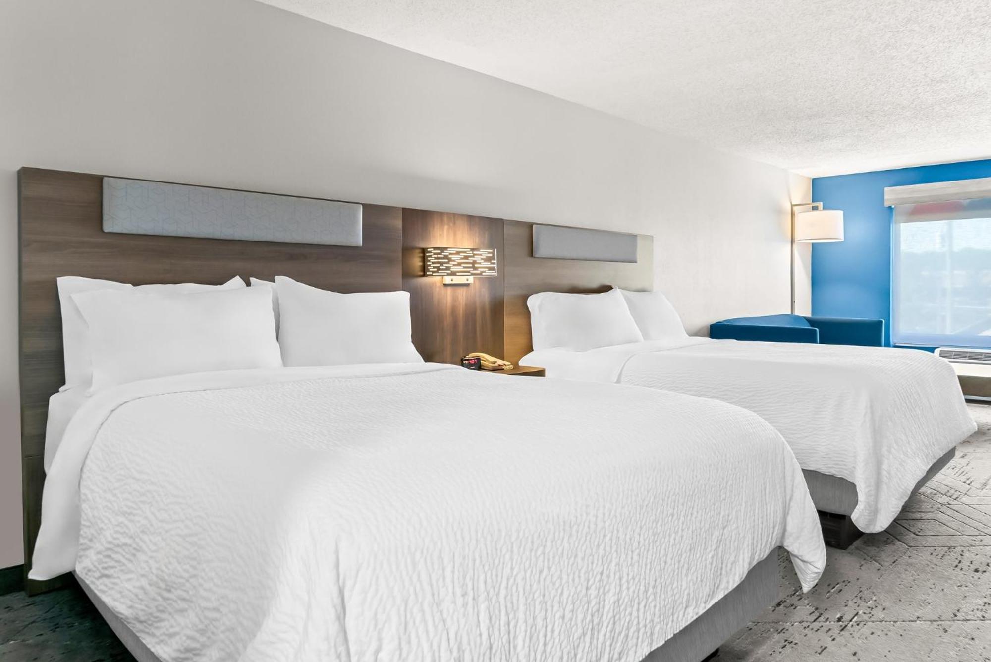 Holiday Inn Express & Suites Detroit - Novi By Ihg Екстер'єр фото
