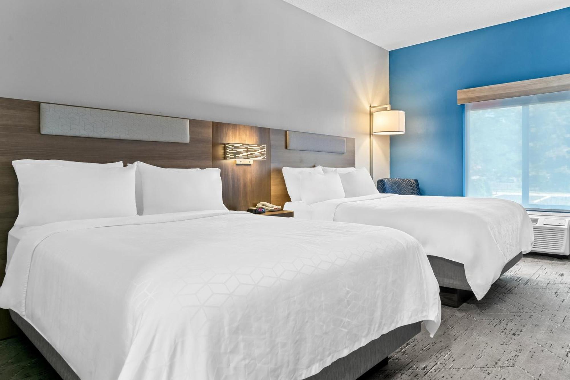 Holiday Inn Express & Suites Detroit - Novi By Ihg Екстер'єр фото