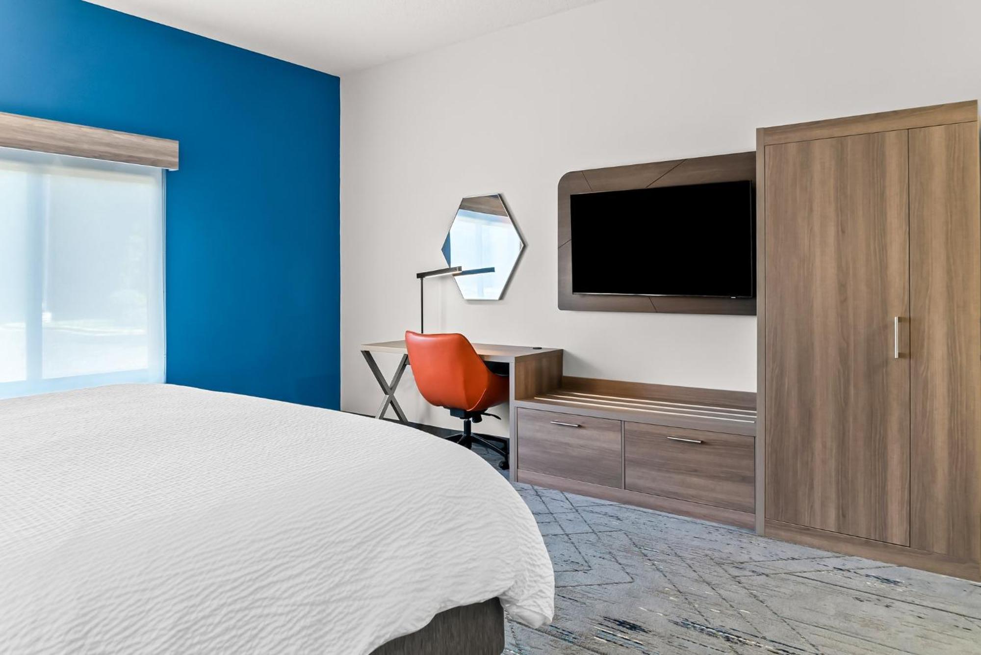 Holiday Inn Express & Suites Detroit - Novi By Ihg Екстер'єр фото