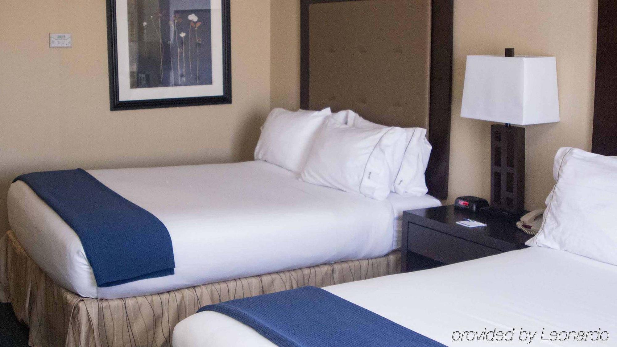 Holiday Inn Express & Suites Detroit - Novi By Ihg Екстер'єр фото