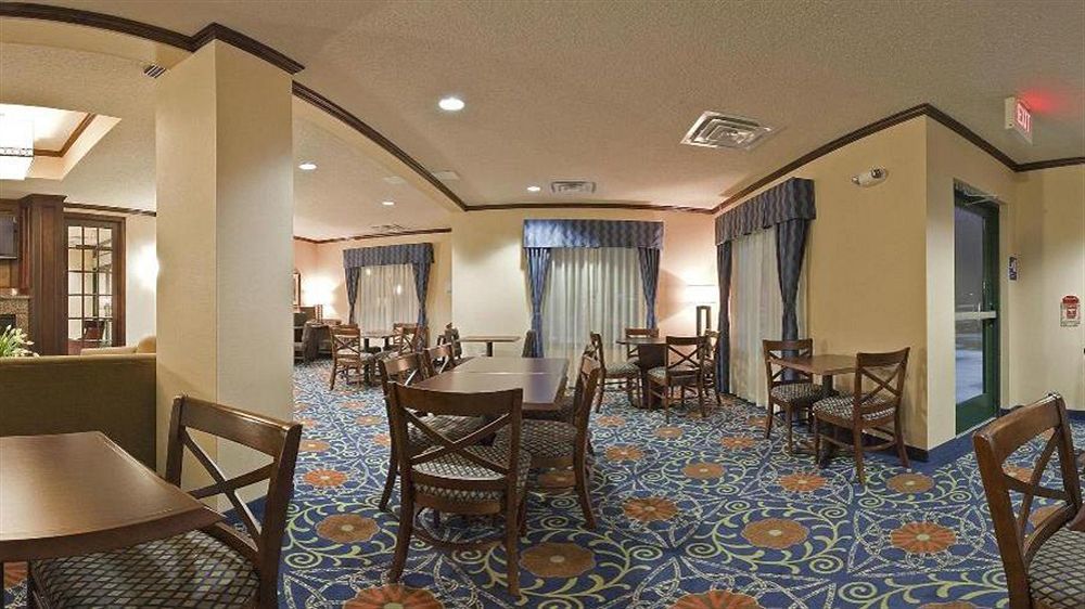 Holiday Inn Express & Suites Detroit - Novi By Ihg Екстер'єр фото
