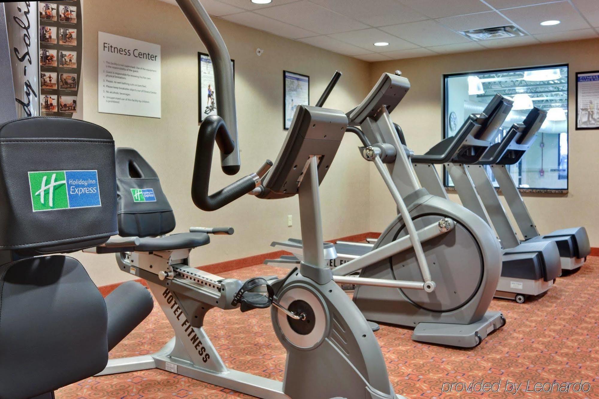 Holiday Inn Express & Suites Detroit - Novi By Ihg Екстер'єр фото